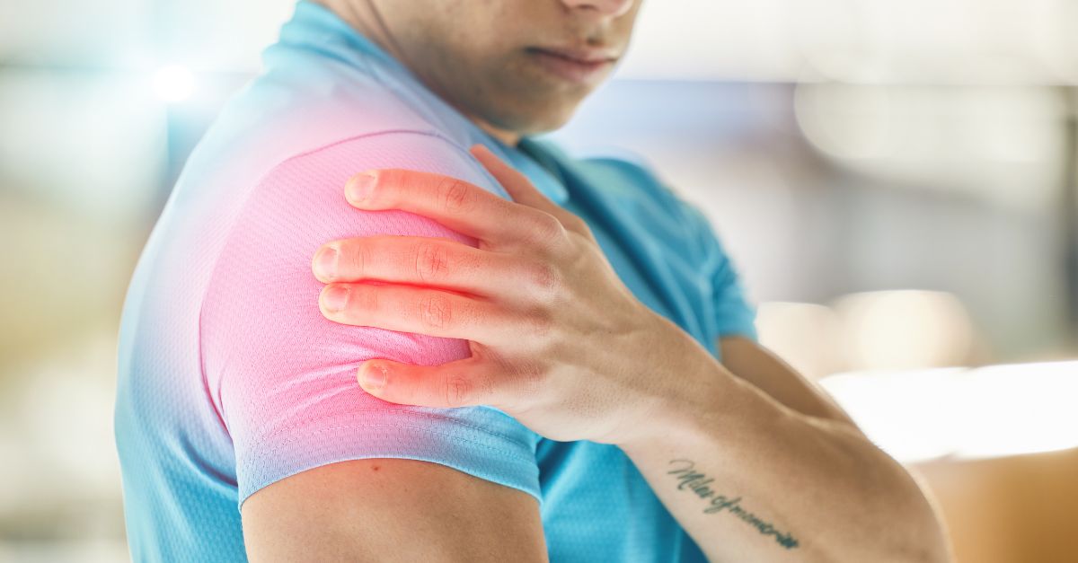 Athlete suffering from a rotator cuff shoulder injury
